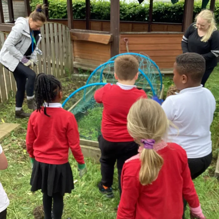 Gardening at Meadowfield (4)